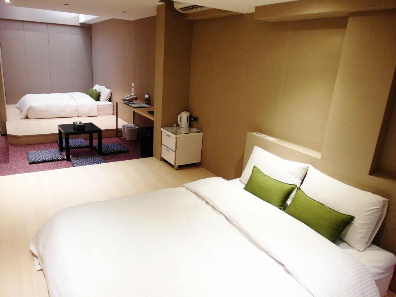 Ark Hotel - Dongmen Taipei Room photo